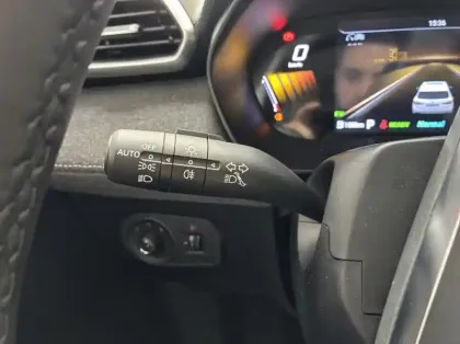 Photo 18 Mg ZS 1.5 Hybrid+ 197ch Comfort