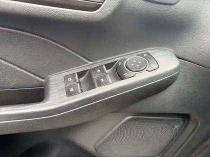 Photo 5 Ford Kuga 2.5 Duratec 190ch FHEV E85 Vignale BVA