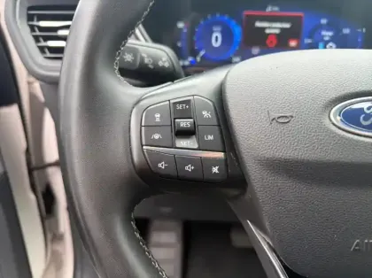 Photo 16 Ford Kuga 2.5 Duratec 190ch FHEV E85 Vignale BVA