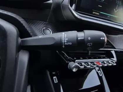 Photo 16 Peugeot 208 II Electrique Allure Business