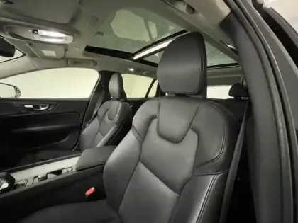 Photo 10 Volvo V60  B4 197ch Inscription Luxe Geartronic 8