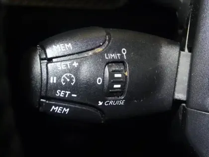 Photo 13 Peugeot 208  1.2 PureTech 75ch S&S Active