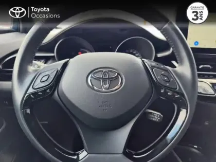 Photo 12 Toyota C-HR  1.8 Hybride 122ch Design E-CVT