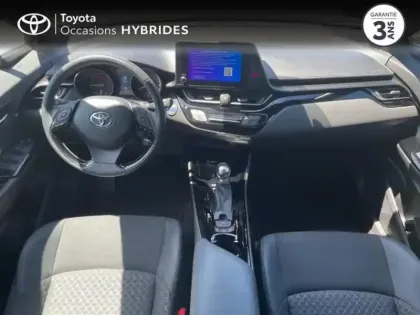 Photo 7 Toyota C-HR  2.0 Hybride 184ch Design Ultimate E-CVT