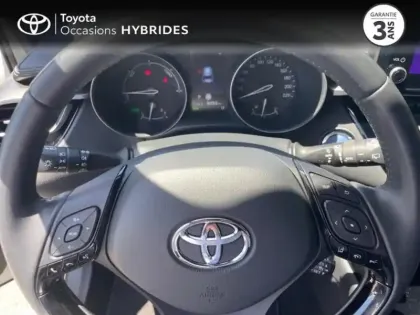 Photo 12 Toyota C-HR  2.0 Hybride 184ch Design Ultimate E-CVT