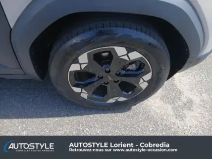 Photo 8 Dacia Duster  1.6 hybrid 140ch Journey