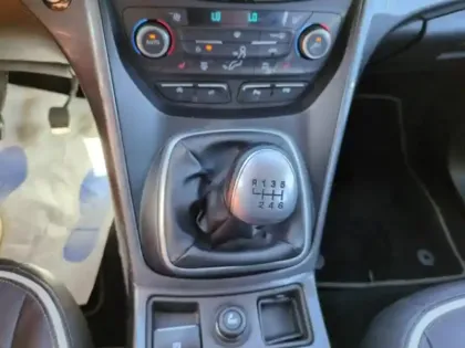 Photo 10 Ford Kuga  2.0 TDCi 150ch Stop&Start Vignale 4x2 Euro6.2