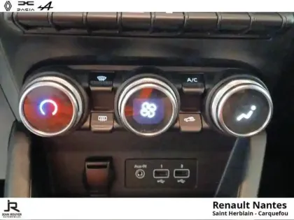 Photo 11 Renault Clio  1.6 E-Tech hybride 140ch Zen