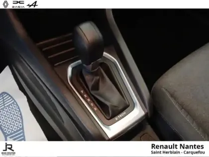 Photo 10 Renault Clio  1.6 E-Tech hybride 140ch Zen