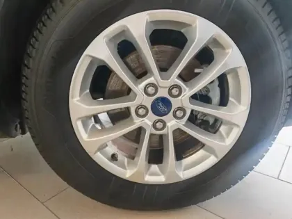 Photo 5 Ford Kuga  2.5 Duratec 190ch FHEV E85 Titanium BVA