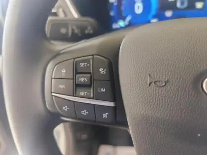 Photo 12 Ford Kuga  2.5 Duratec 190ch FHEV E85 Titanium BVA