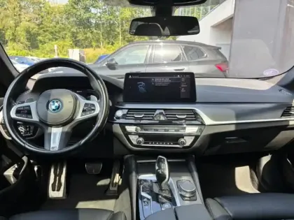 Photo 9 BMW Serie 5 Série 5 Touring 530eA 292ch M Sport Steptronic 10cv