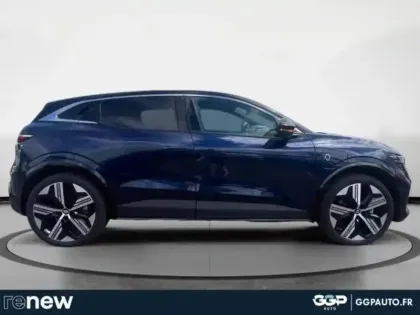 Photo 5 Renault Megane  E-Tech Electric 220ch Iconic autonomie confort -24