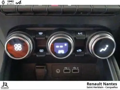 Photo 11 Renault Clio  1.0 Eco-G 100ch Techno - 24
