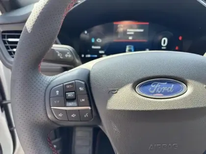 Photo 13 Ford Kuga  2.5 Duratec 180ch Hybrid FlexiFuel ST-Line X Powershift