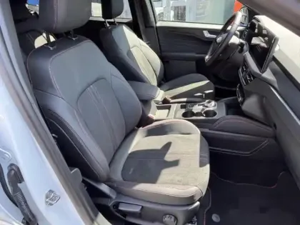 Photo 11 Ford Kuga  2.5 Duratec 180ch Hybrid FlexiFuel ST-Line X Powershift