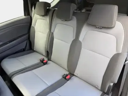Photo 11 Dacia Jogger  1.6 hybrid 140ch Extreme 7 places -24