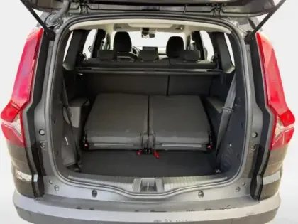 Photo 8 Dacia Jogger  1.6 hybrid 140ch Extreme 7 places -24