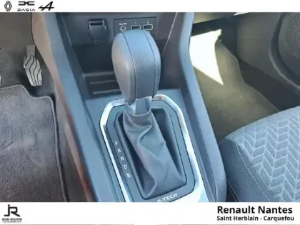 Photo 10 Renault Clio  1.6 E-Tech hybride 140ch Limited