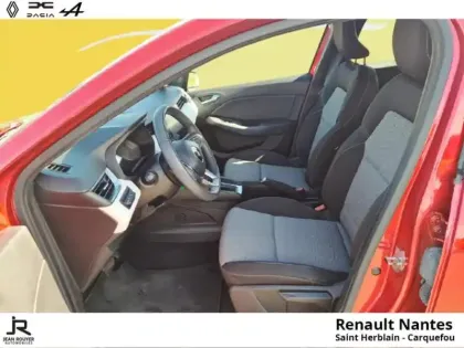 Photo 12 Renault Clio  1.6 E-Tech hybride 140ch Limited