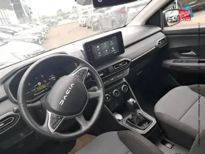 Photo 14 Dacia Jogger  1.6 hybrid 140ch Extreme 7 places -24