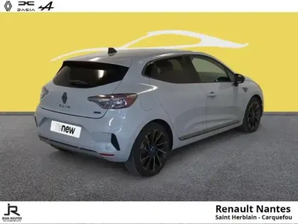 Photo 6 Renault Clio  1.6 E-Tech 145ch full hybrid esprit Alpine - système audio Bose