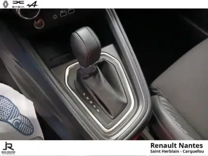 Photo 10 Renault Clio  1.6 E-Tech 145ch full hybrid esprit Alpine - système audio Bose