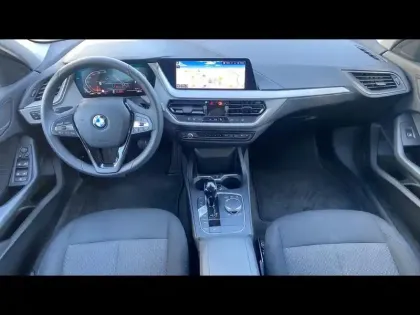 Photo 8 BMW Serie 1 Série 1 116iA 109ch Business Design DKG7