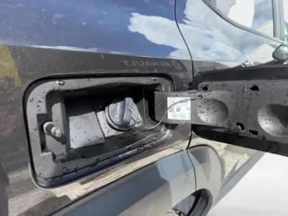 Photo 9 Dacia Duster  1.6 hybrid 140ch Extreme