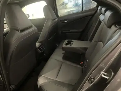 Photo 13 Lexus UX  250h 2WD Premium Edition MY22