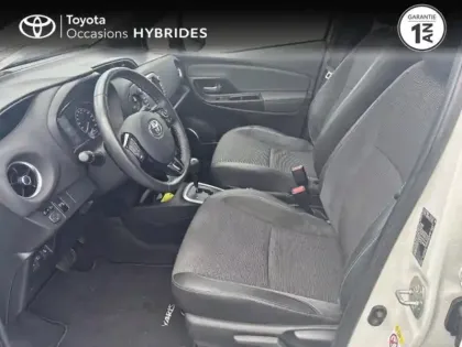 Photo 10 Toyota Yaris  100h Chic 5p