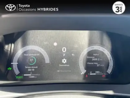 Photo 13 Toyota C-HR  1.8 Hybride 140ch Dynamic NG23