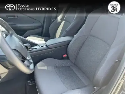 Photo 10 Toyota C-HR  1.8 Hybride 140ch Dynamic NG23