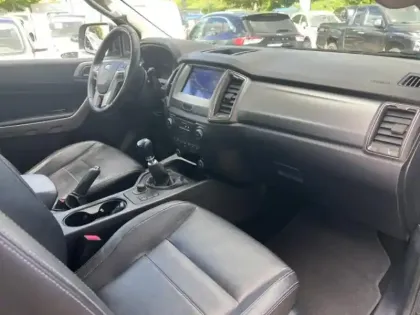 Photo 10 Ford Ranger  2.0 TDCi 213ch Super Cab Limited