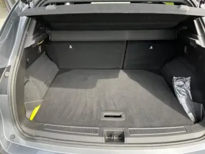 Photo 8 Renault Austral  1.2 E-Tech full hybrid 200ch Techno esprit Alpine - 24