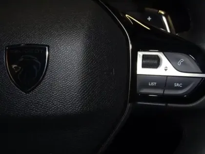 Photo 11 Peugeot 208  1.2 Hybrid 110ch Style e-DCS6