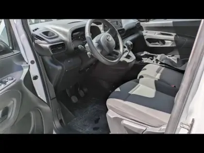 Photo 13 Toyota Proace  CITY Medium 100 D-4D Dynamic RC21