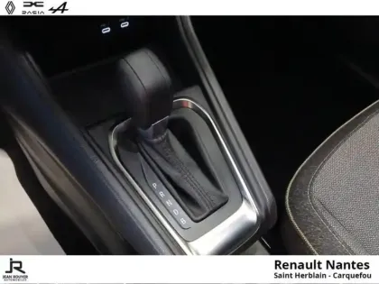Photo 10 Renault Captur  1.6 E-Tech hybride 145ch Techno