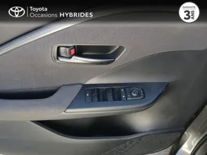Photo 13 Toyota C-HR  2.0 Hybride 200ch Design MY25