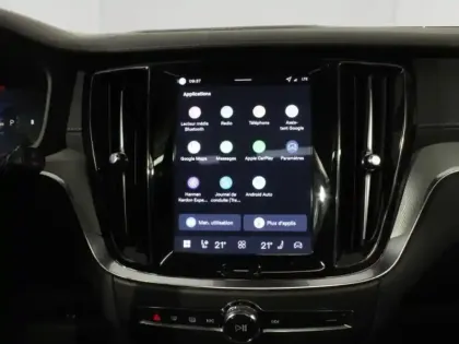 Photo 13 Volvo V60  B4 197ch Ultra Style Dark DCT 7