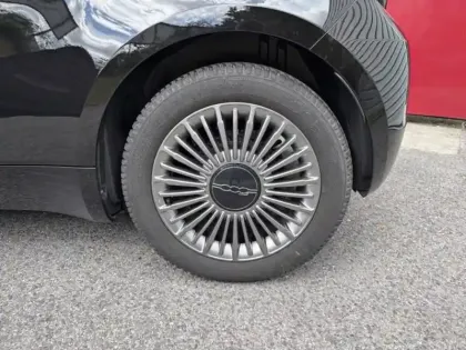 Photo 10 Fiat 500  e 118ch Icône