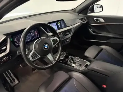 Photo 5 BMW Serie 1 Série 1 118dA 150ch M Sport 8cv