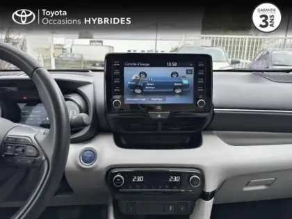 Photo 9 Toyota Yaris  116h Iconic 5p Pack Techno