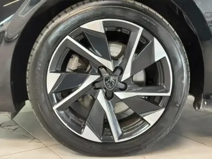 Photo 9 Peugeot 308  1.5 BlueHDi 130ch S&S Allure Pack