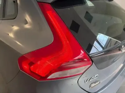 Photo 6 Volvo V40  T2 122ch Momentum Geartronic