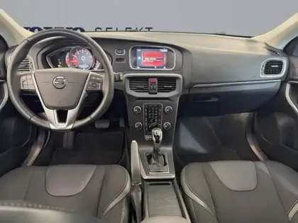 Photo 10 Volvo V40  T2 122ch Momentum Geartronic