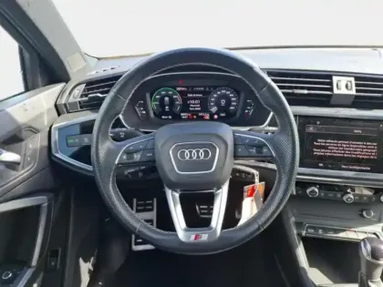 Photo 14 Audi Q3  45 TFSI e 245ch S line S tronic 6