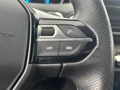 Photo 48 Peugeot 3008  Hybrid 225 e-EAT8