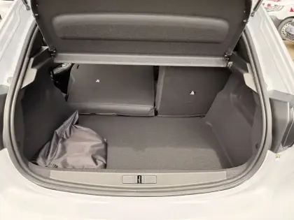 Photo 16 Peugeot 208  Electrique 156ch 54 kWh