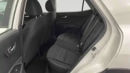 Photo 12 Kia Stonic  1.0 T-GDi 100 ch MHEV iBVM6